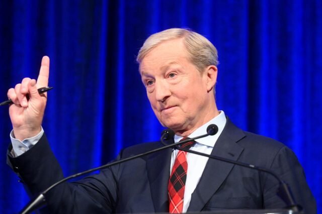 tom-steyer-speaks-gubernatorial-debate-127815764_6c0263.jpg