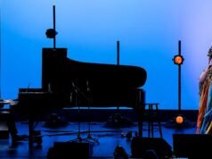 Philip Glass, que cumple 90 años, recibe homenaje de Taylor Mac y Lucinda Childs